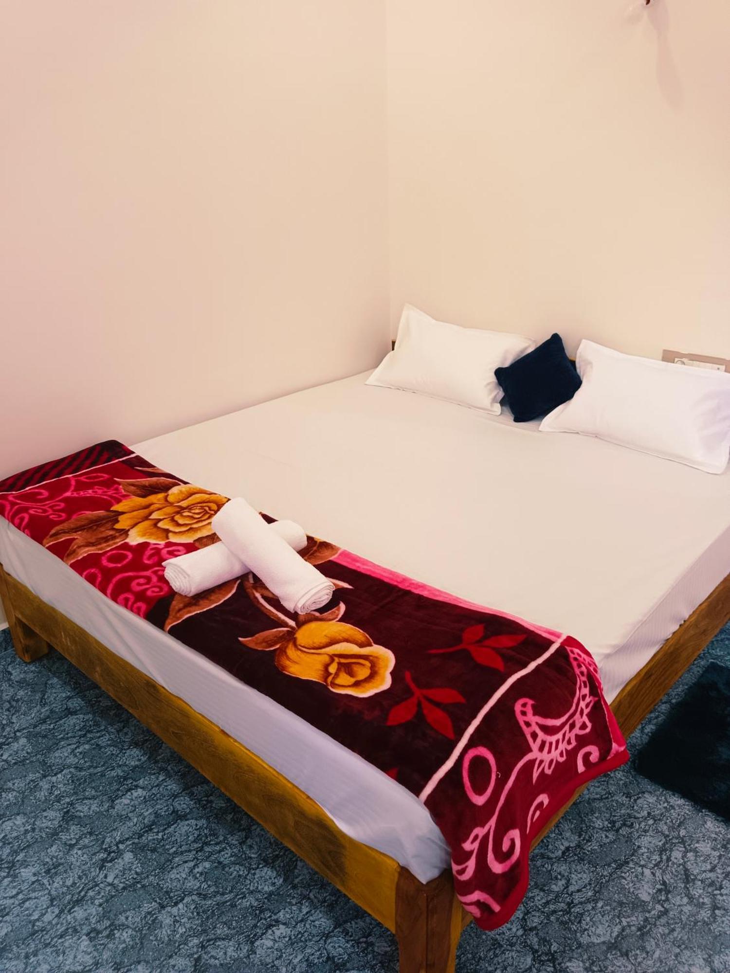 Hampi Anjana Home Stay Bagian luar foto