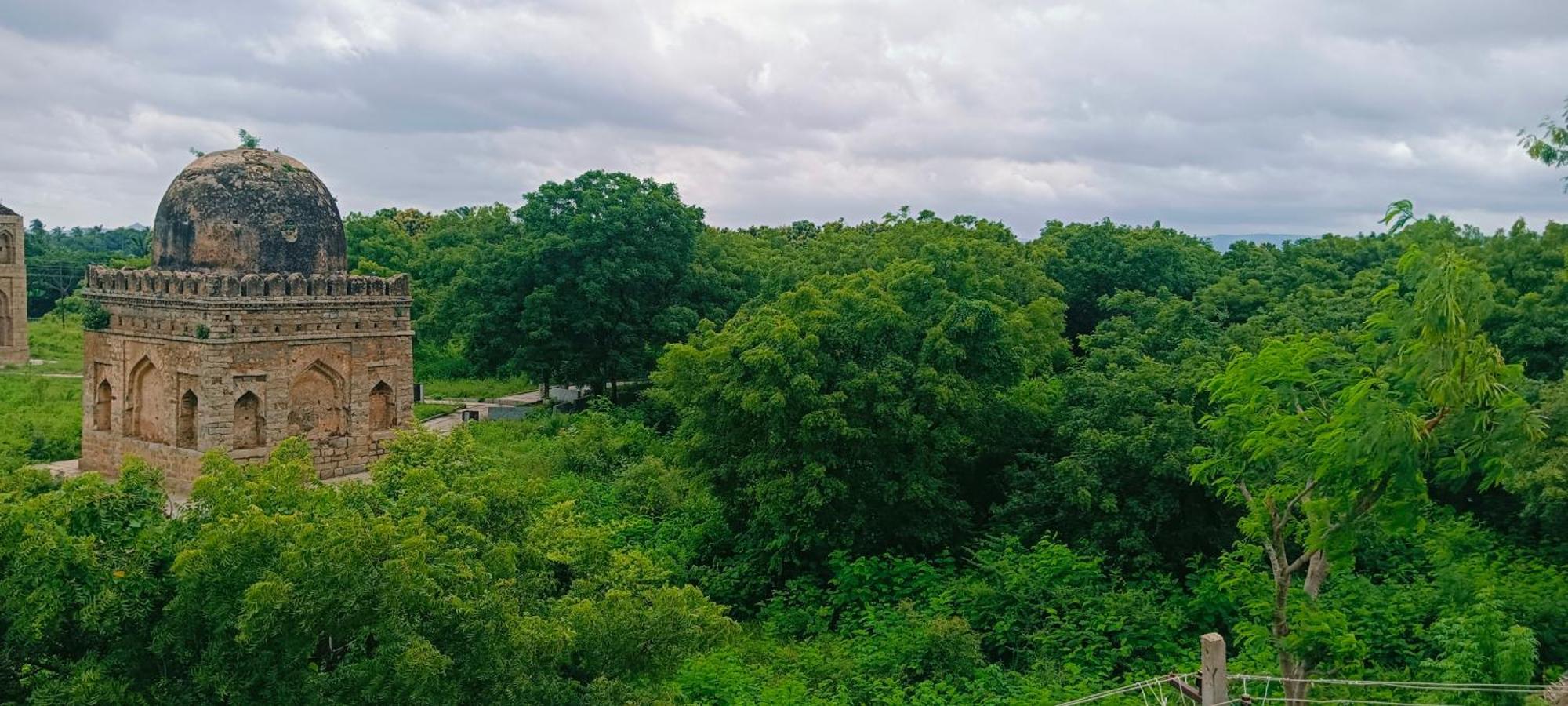 Hampi Anjana Home Stay Bagian luar foto