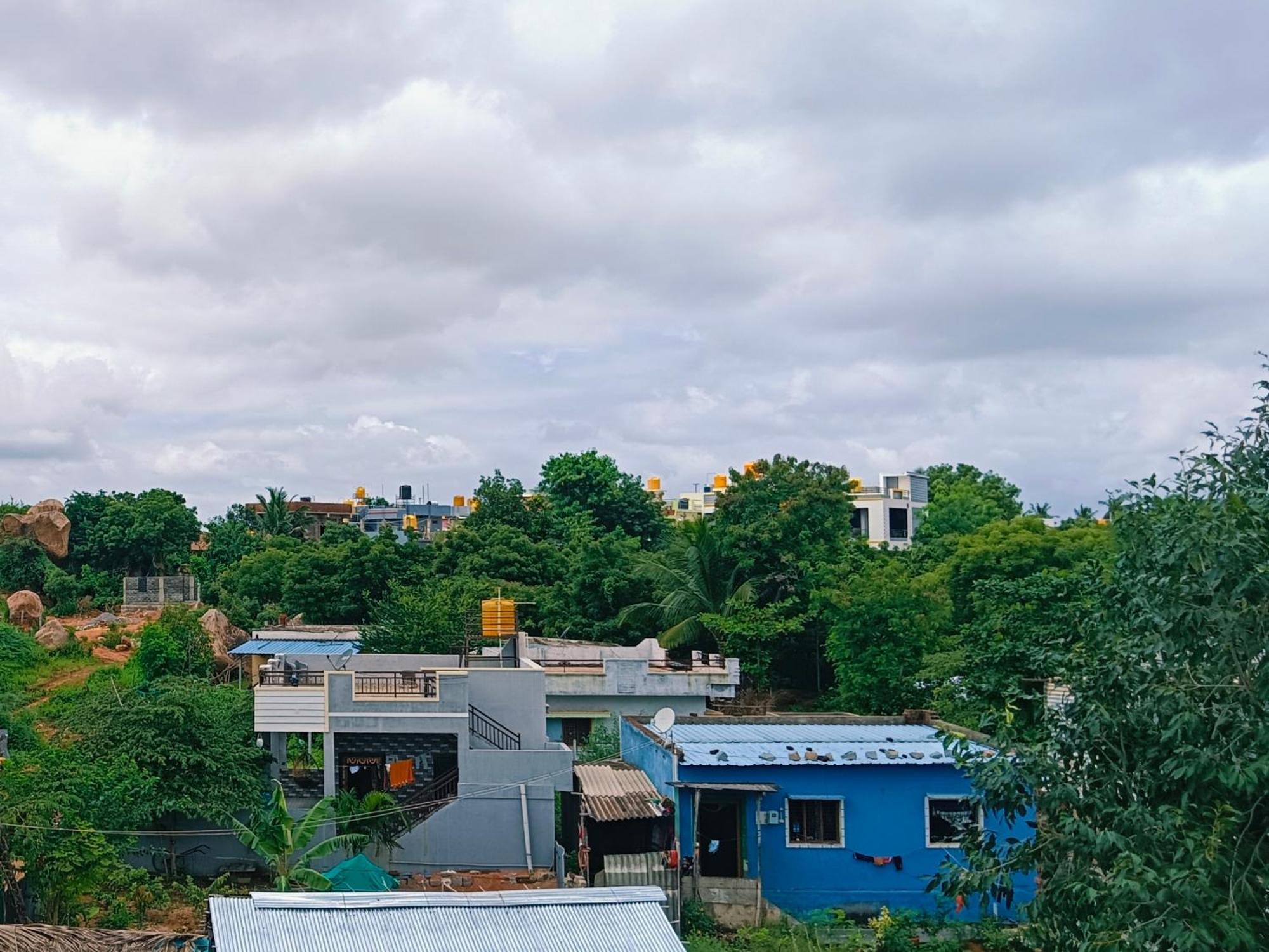 Hampi Anjana Home Stay Bagian luar foto
